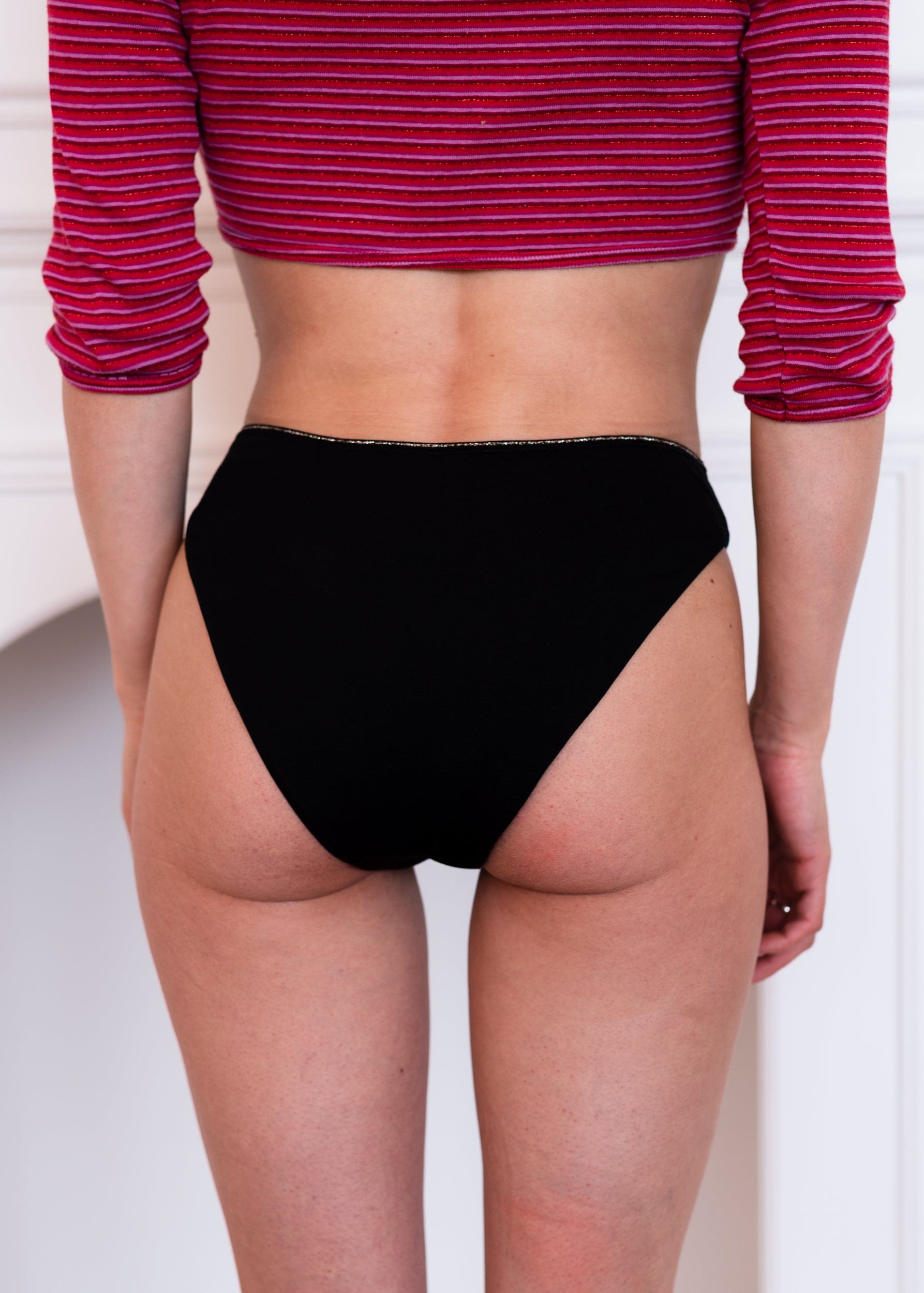 louloucup-lucie-culotte-menstruelle-noire-coton-bio-flux-moyen-m image 4