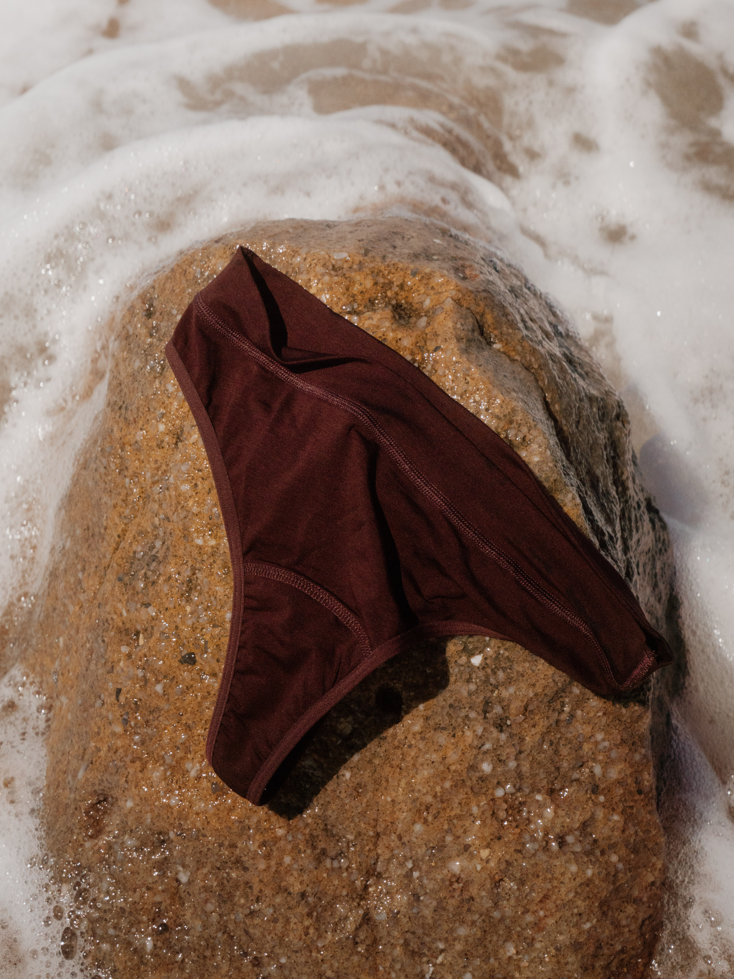 allmatters-classic-high-rise-thong-string-menstruel-prune-fonc image 7