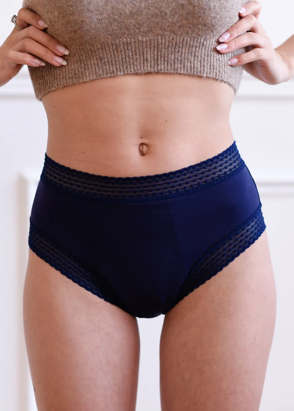 louloucup-turquoise-souple-lily-culotte-menstruelle-flux-moyen-xs-plumetis image 1