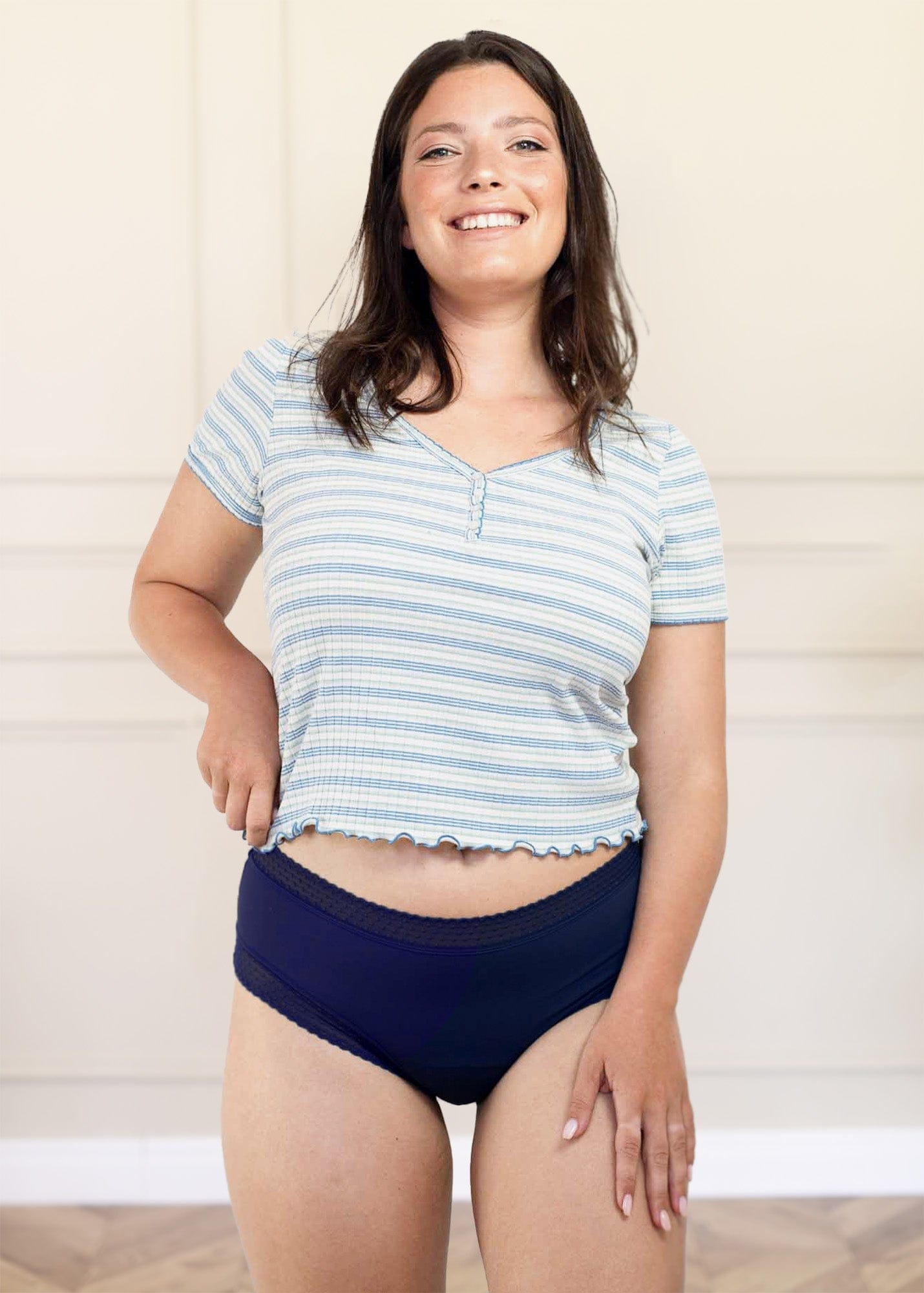 louloucup-turquoise-souple-lily-culotte-menstruelle-flux-moyen-xs-plumetis image 6
