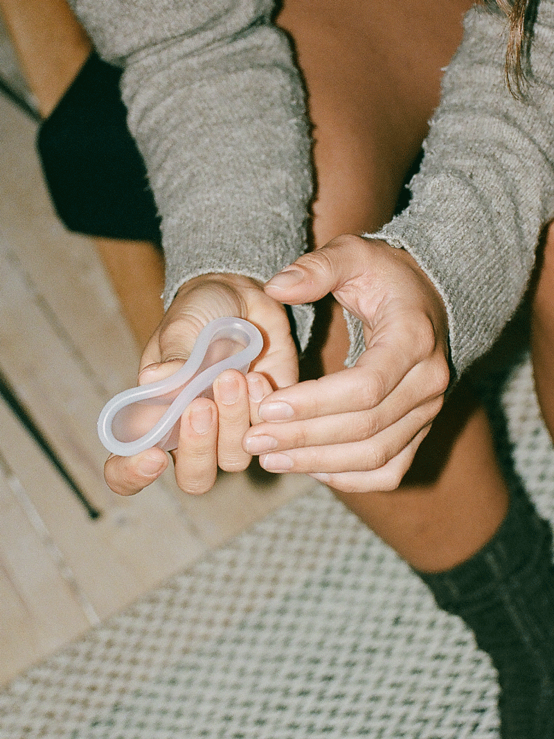 allmatters-menstrual-disc-disque-menstruel-silicone-6-tampons image 3