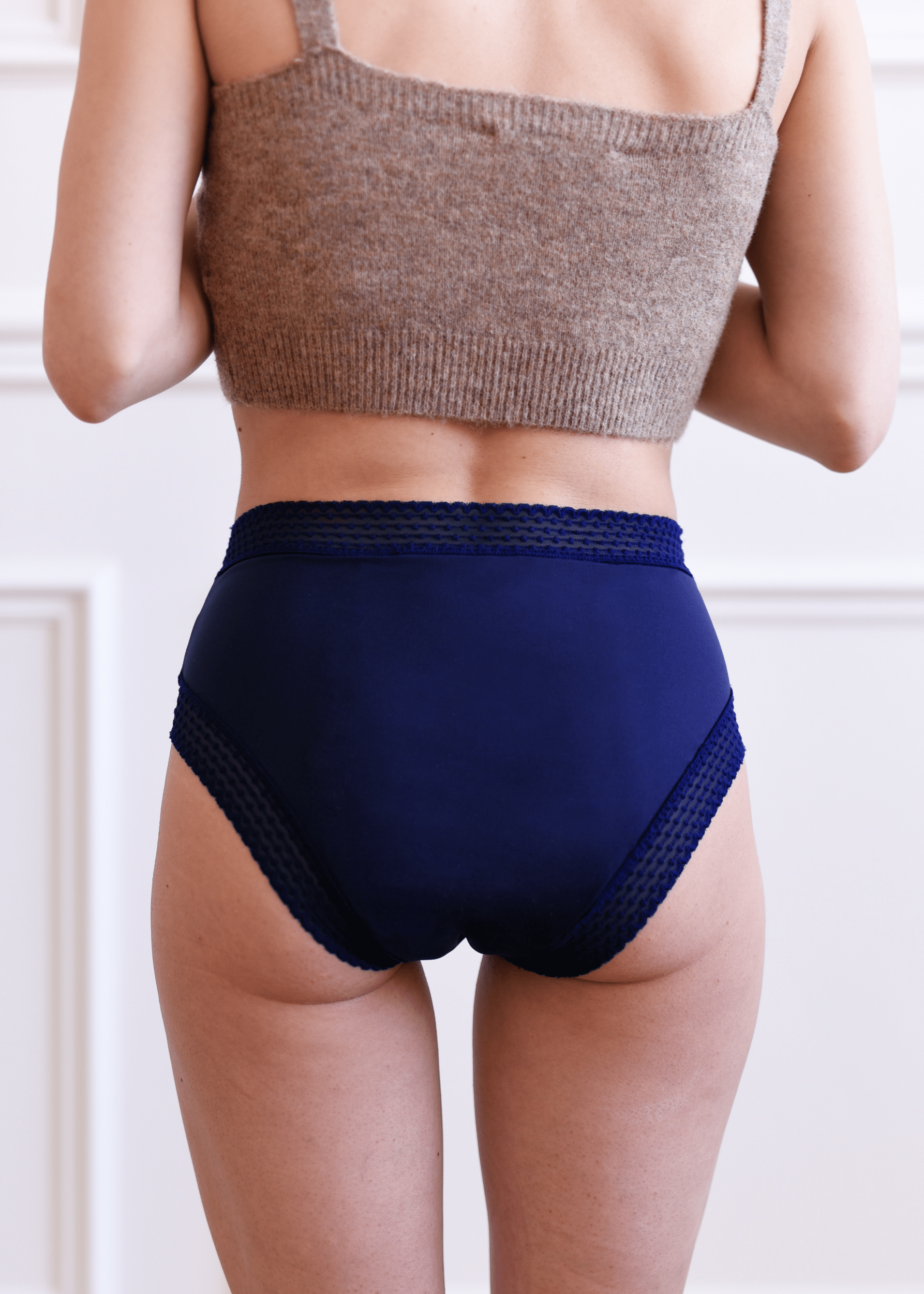 louloucup-turquoise-souple-lily-culotte-menstruelle-flux-moyen-xs-plumetis image 8