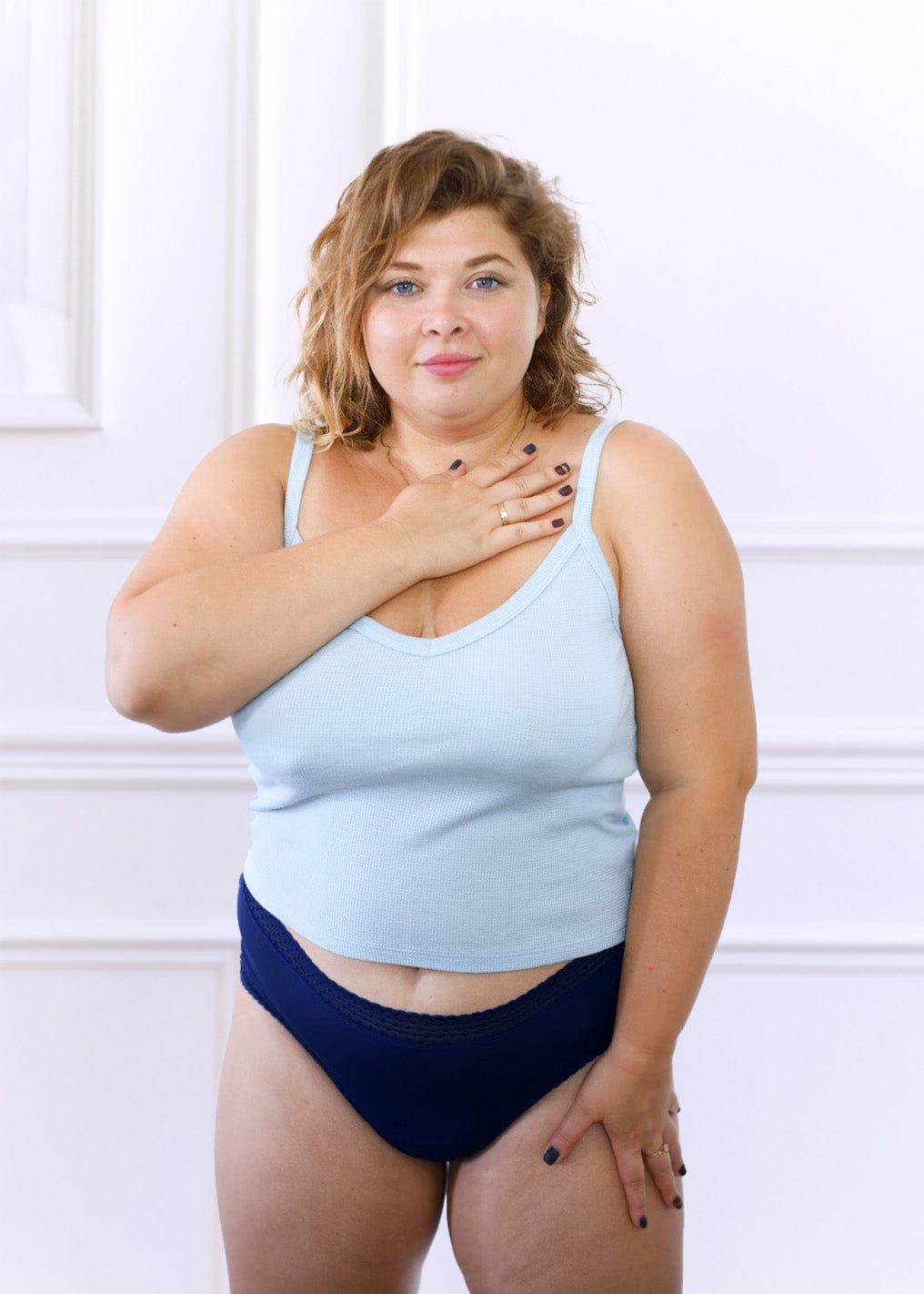 louloucup-turquoise-souple-lily-culotte-menstruelle-flux-moyen-xs-plumetis image 7